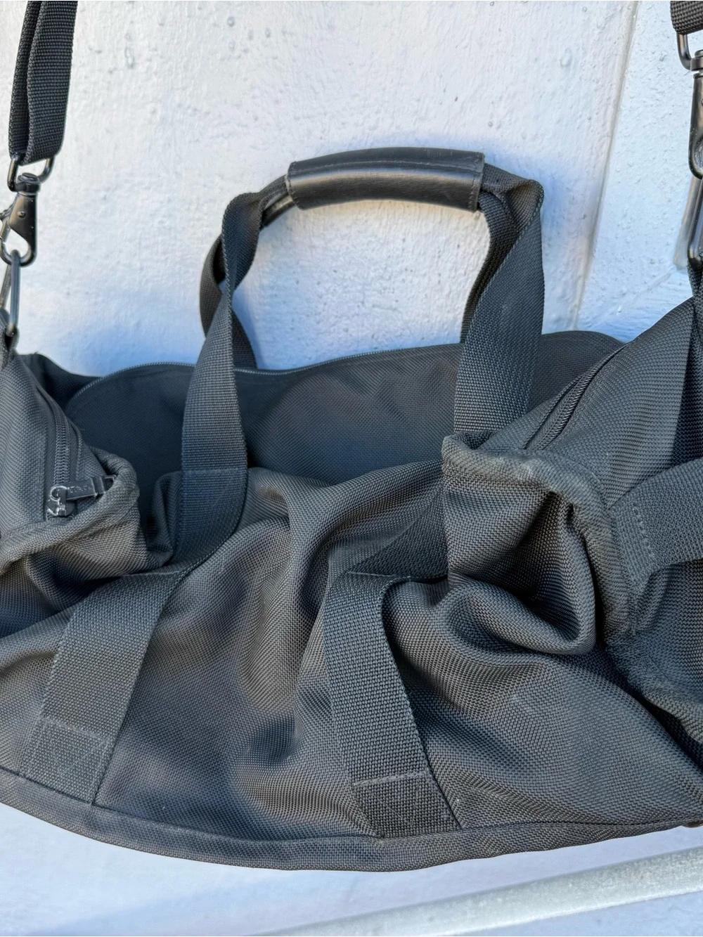 Rare Vintage TUMI Alpha Small Gym Duffel Travel Bag 18x9x8 Black Ballistic Nylon